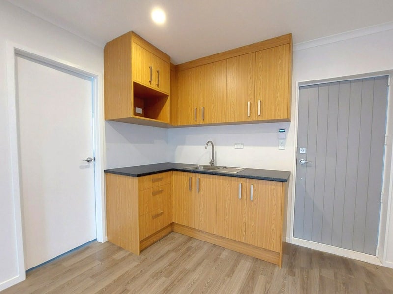 134A Galloway Street, Hamilton East, Hamilton - Carousel 2