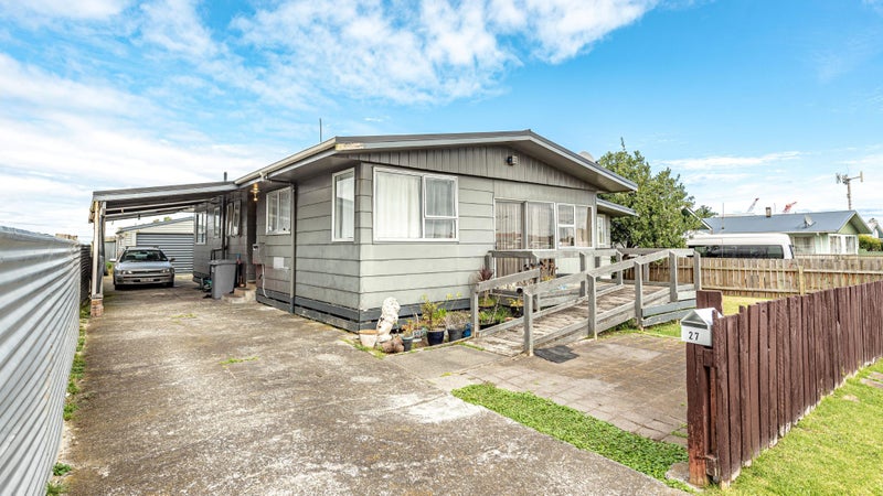 27 Cross Street, Castlecliff, Whanganui - Carousel 1