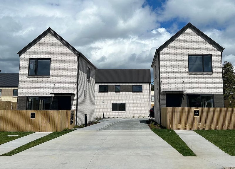 3/5 Eskdale Road, Birkdale, Auckland - Carousel 13