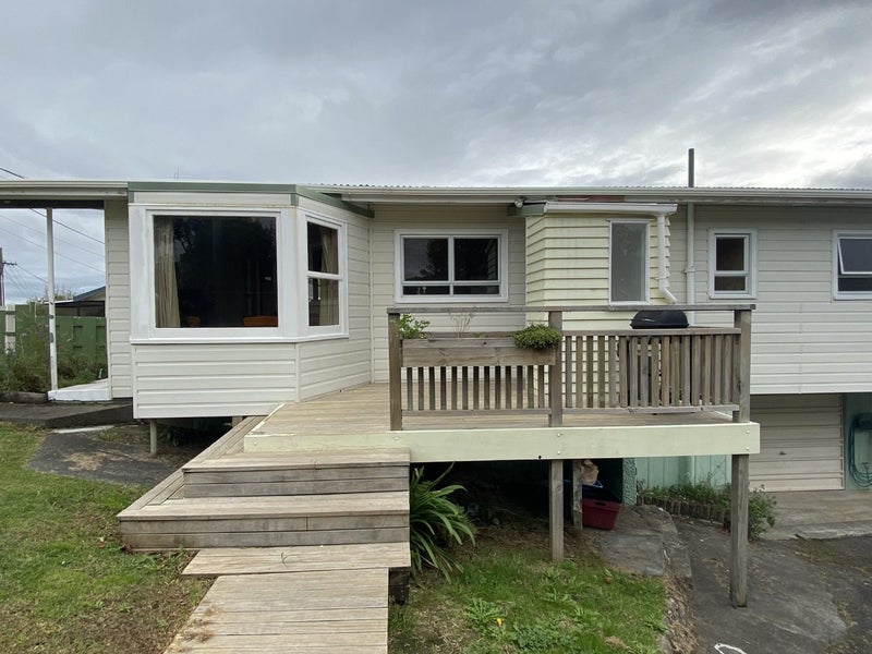 4 Sunnyside Street, Onerahi, Whangarei - Carousel 2