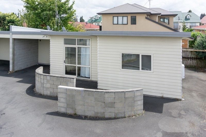 8A Snead Place, Hamilton East, Hamilton - Carousel 1