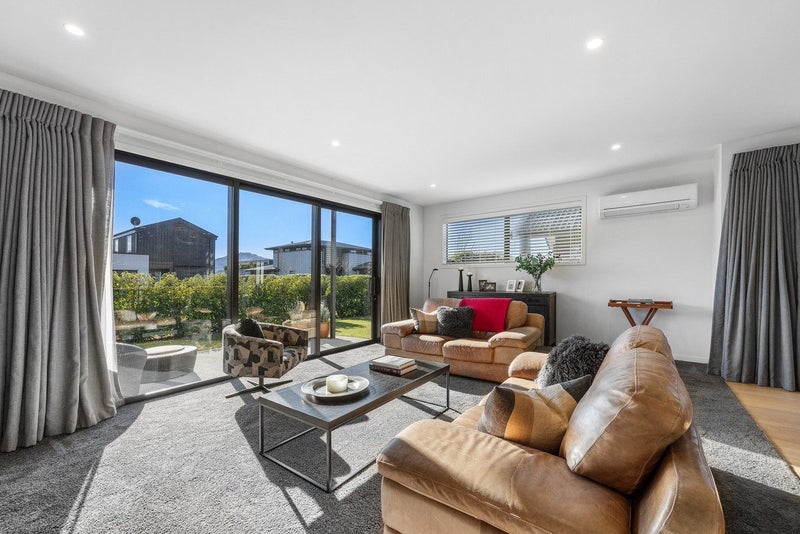 53 Tenby Street, Wanaka - Carousel 2