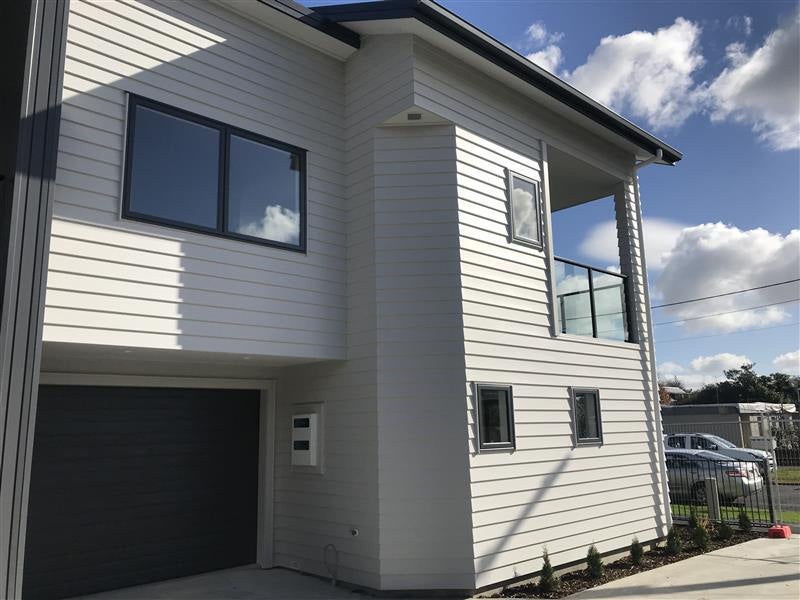 1/8 Coates Street, Hamilton East, Hamilton - Carousel 12