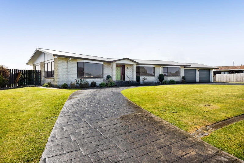 14 Pohutukawa Drive, Opunake - Carousel 1