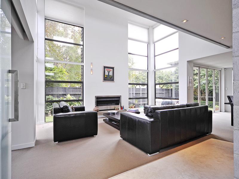 2 Hughes Avenue, West End, Palmerston North - Carousel 2