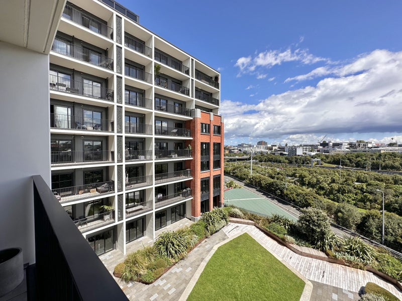 612/59 France Street South, Newton, Auckland - Carousel 1