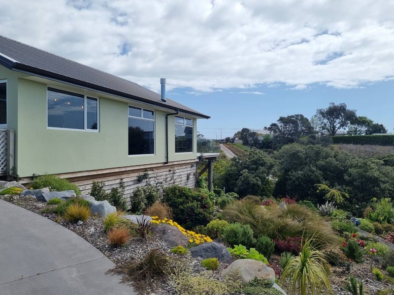 3 Kapurau Lane, Merrilands, New Plymouth - Carousel 2