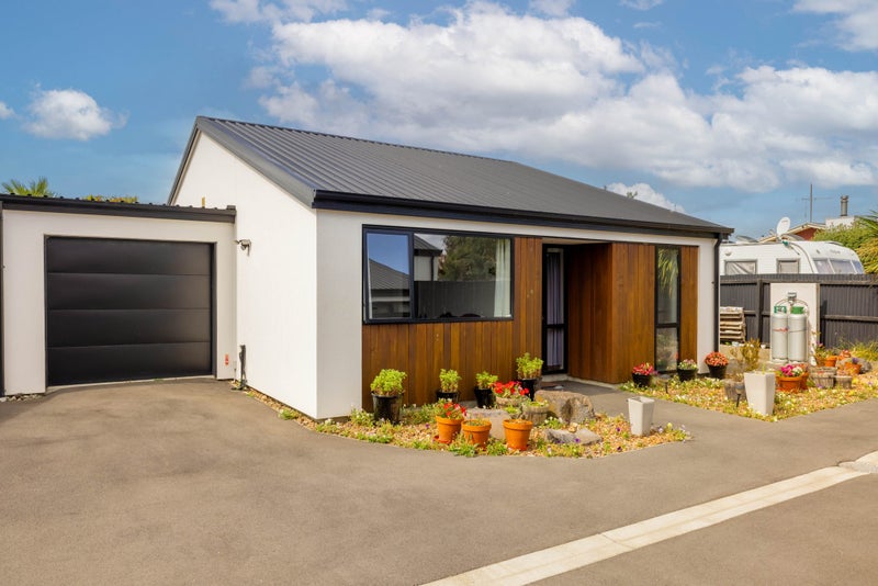 8/462 PAGES ROAD, Aranui, Christchurch - Carousel 1