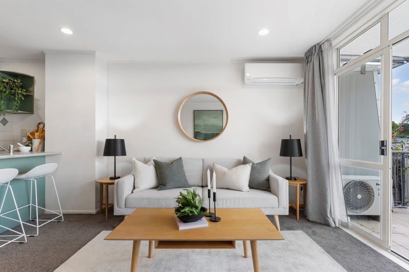 8A/20 Ian Marwick Place, Birkenhead, Auckland - Carousel 2