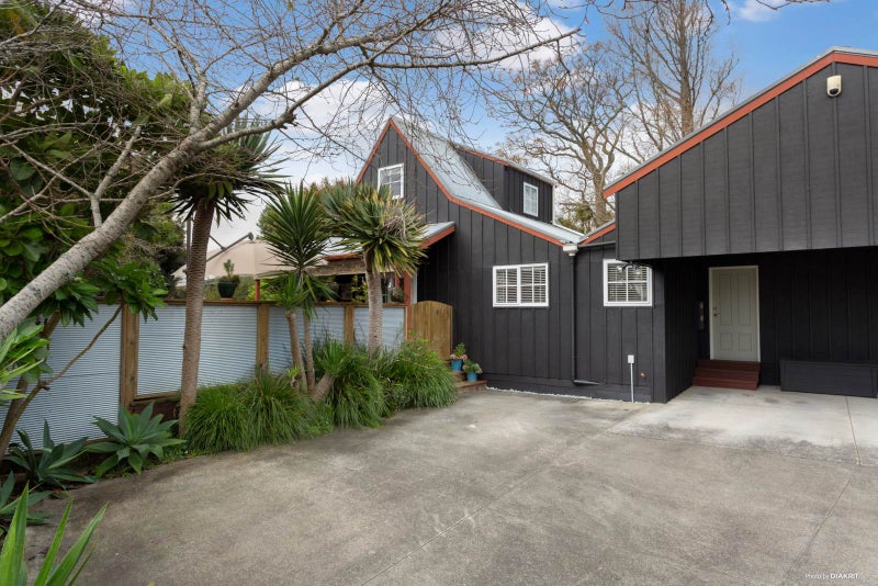 1/15 Paramu Avenue, Birkdale, Auckland - Carousel 1