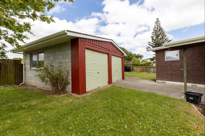 40 Somerset Crescent, Highbury, Palmerston North - Carousel 24