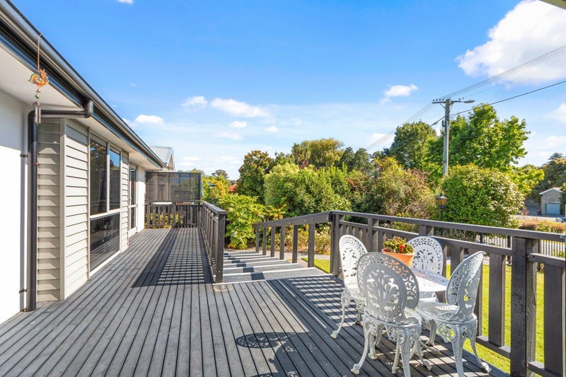 194 Riverlaw Terrace, Saint Martins, Christchurch - Carousel 2