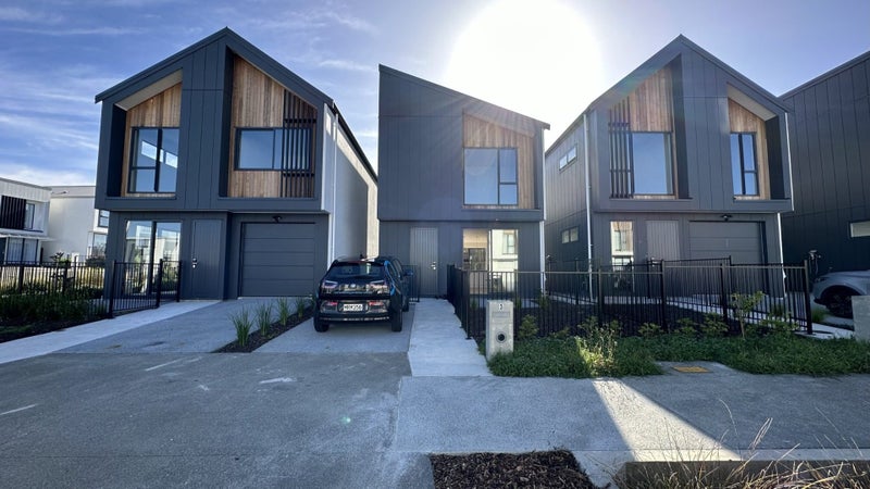 3 Porowha Road, Westgate, Auckland - Carousel 2