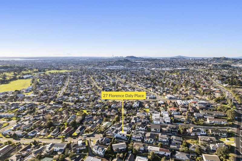 2/27 Florence Daly Place, Mount Roskill, Auckland - Carousel 27