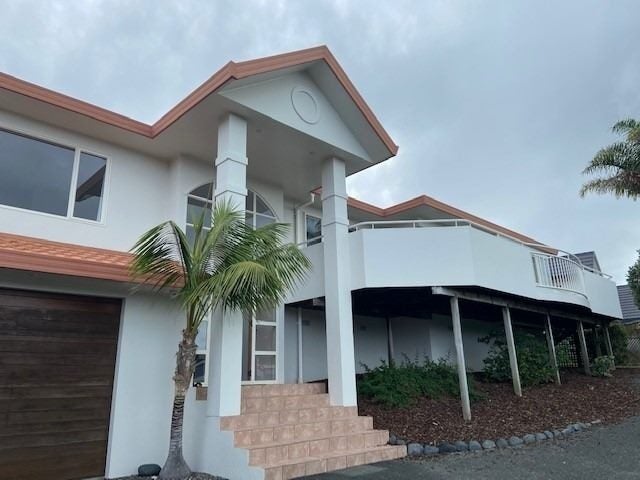 60A Redwing Street, Browns Bay, Auckland - Carousel 1