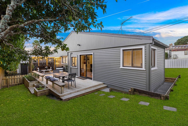 80 Beach Haven Road, Beach Haven, Auckland - Carousel 1