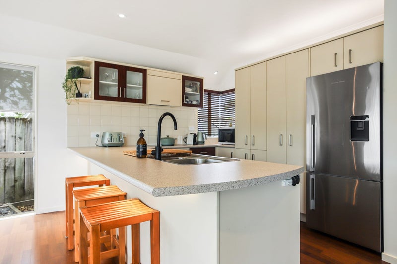 11A Drake St, Howick, Manukau - Carousel 2