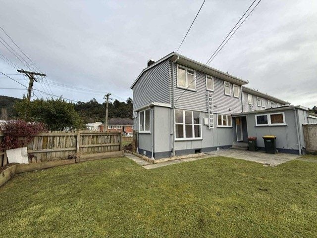 3/11 Wainhouse Street, Stokes Valley, Lower Hutt - Carousel 24