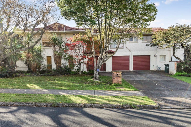 2 Whiteacres Drive, Sunnyhills, Auckland - Carousel 1