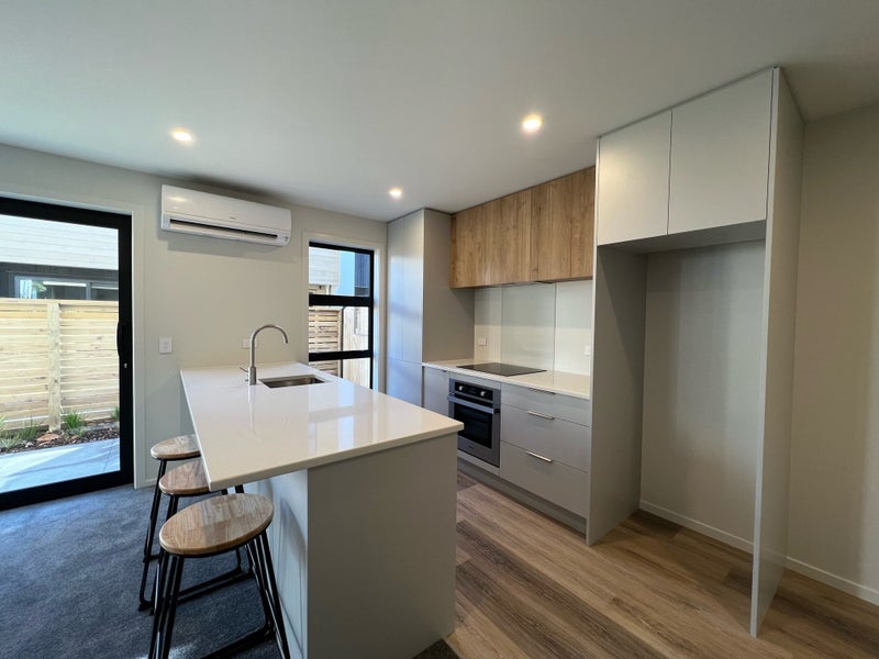 5/28 Fitzherbert Road, Wainuiomata, Lower Hutt - Carousel 2
