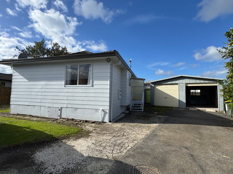 2/66 Tony Segedin Drive, Avondale, Auckland - Carousel 2