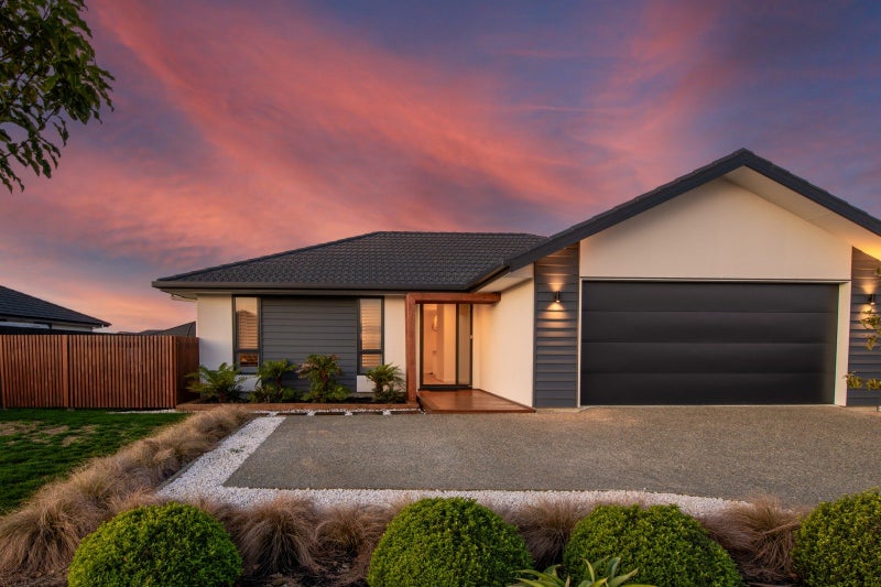 100 Berryfield Drive, Appleby, Richmond - Carousel 1