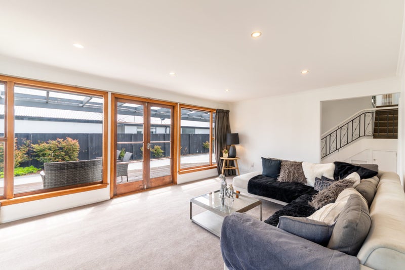 71 Prestons Road, Redwood, Christchurch - Carousel 2