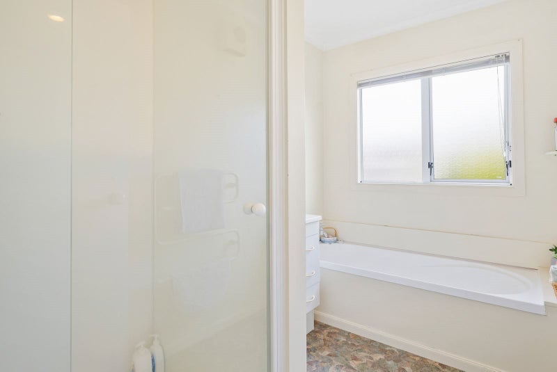 2 Millwood Place, Silverstream, Upper Hutt - Carousel 14