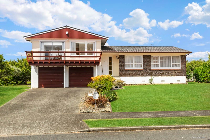 5 Hazeldene Place, Opaheke, Papakura - Carousel 1