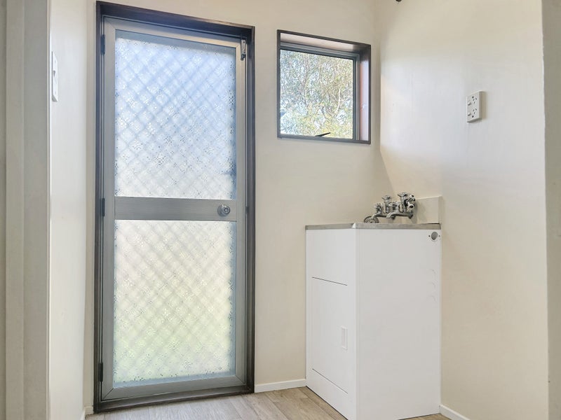 1/1 Eastwood Rise, Browns Bay, Auckland - Carousel 13