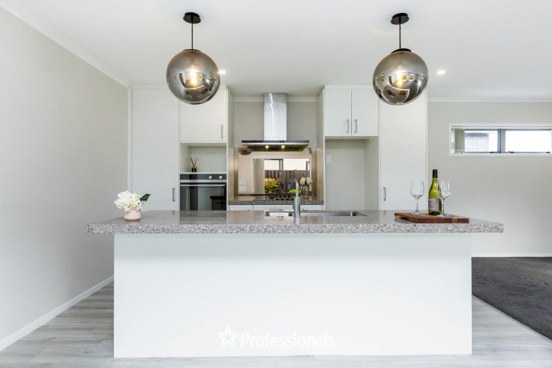 12 Buddle Road, Wallaceville, Upper Hutt - Carousel 1