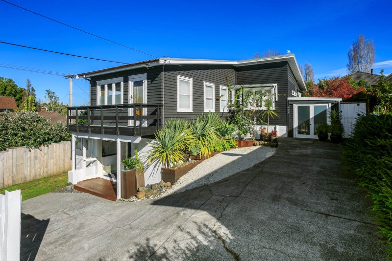 2/213 Lake Road, Belmont, Auckland - Carousel 1