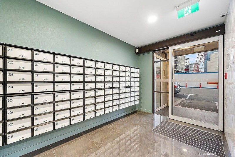 213/5 Aitken Street, Thorndon, Wellington - Carousel 1