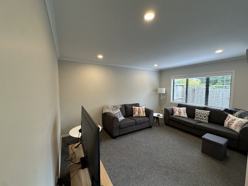 2/19 Albert Street, Hamilton East, Hamilton - Carousel 2