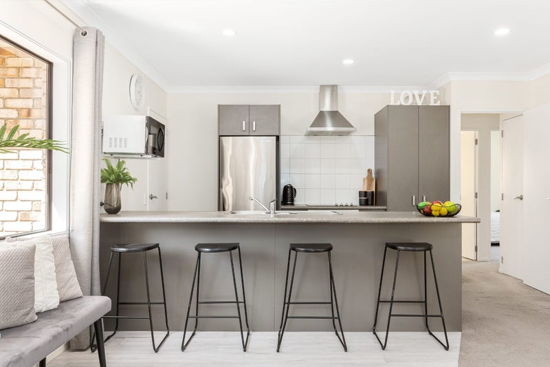 35 Forest Road, Pinehaven, Upper Hutt - Carousel 2