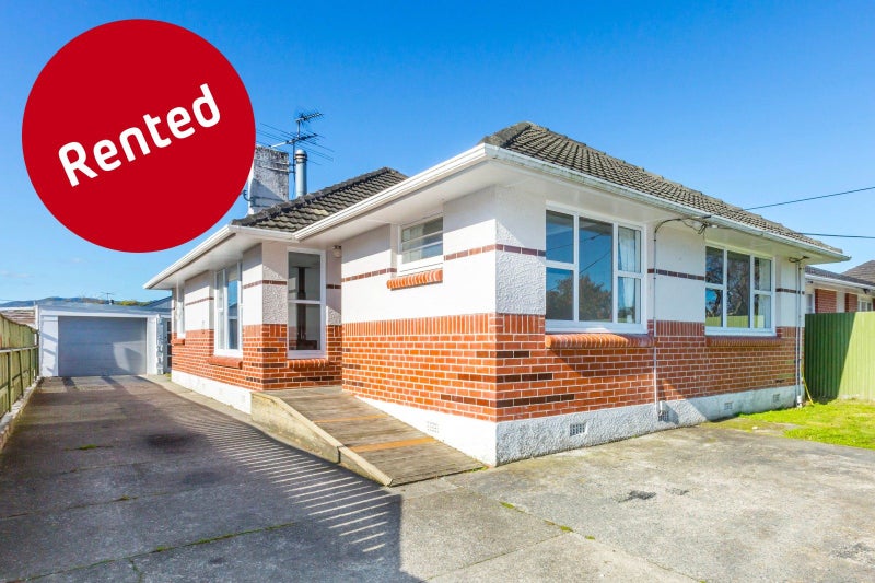 92 Pine Avenue, Ebdentown, Upper Hutt - Carousel 1