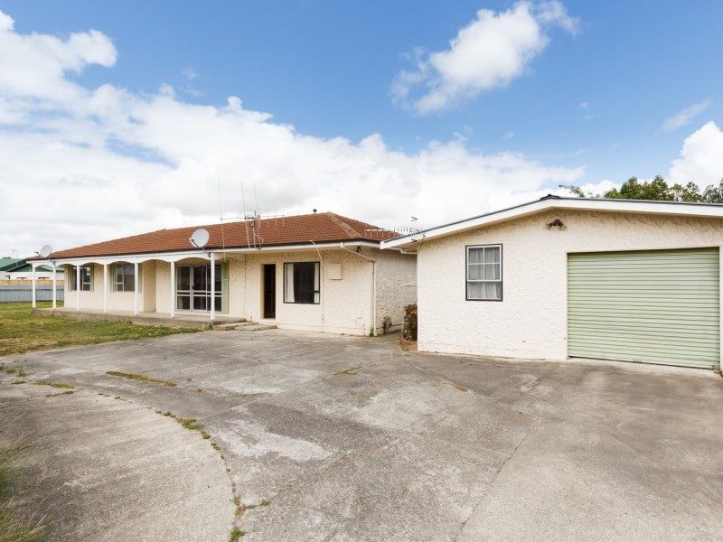 16 Cumberland Place, Kelvin Grove, Palmerston North - Carousel 2