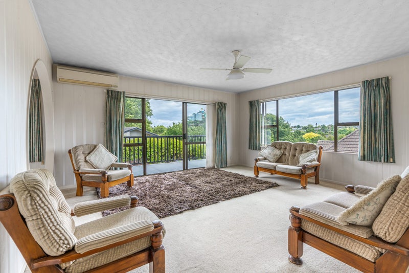 1/34 Majesty Place, Half Moon Bay, Auckland - Carousel 2