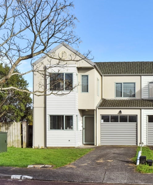 35 Stephen Avenue, Henderson, Auckland - Carousel 1
