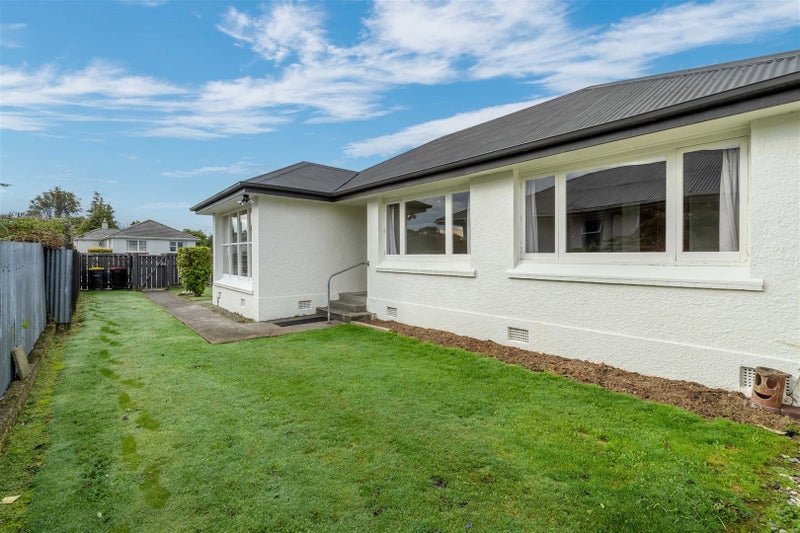 6 Adamson Crescent, Glengarry, Invercargill - Carousel 1
