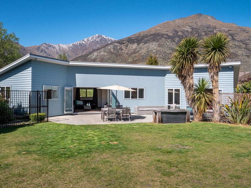 8 Widgeon Place, Lake Hayes, Queenstown - Carousel 1