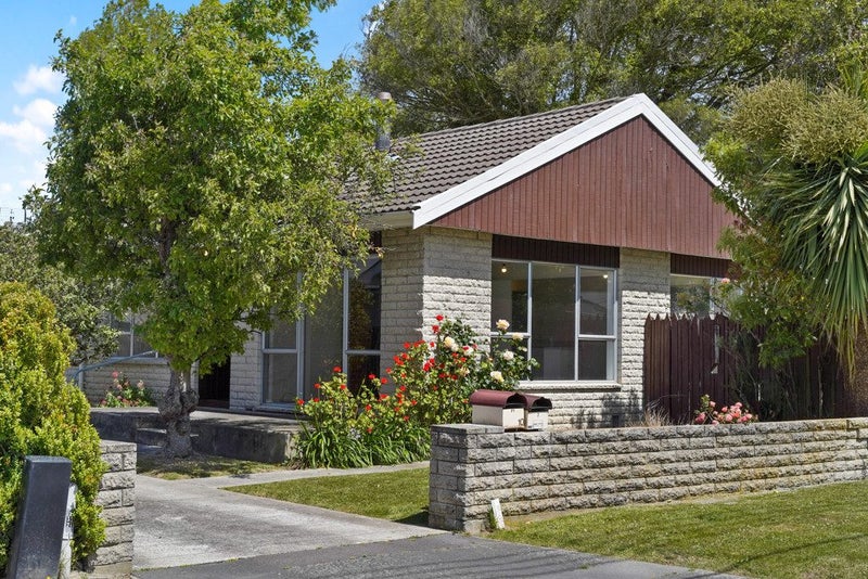 1/10 Cardiff Avenue, Somerfield, Christchurch - Carousel 1