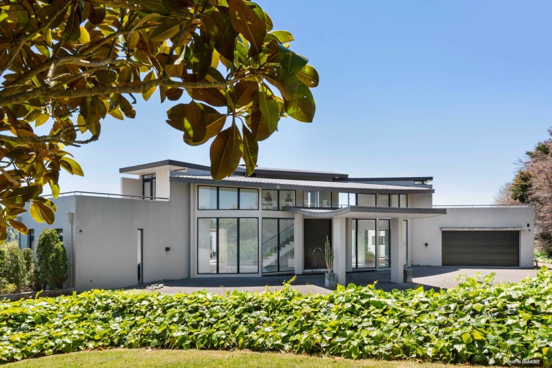 19 Tudor Park Drive, Howick - Carousel 2