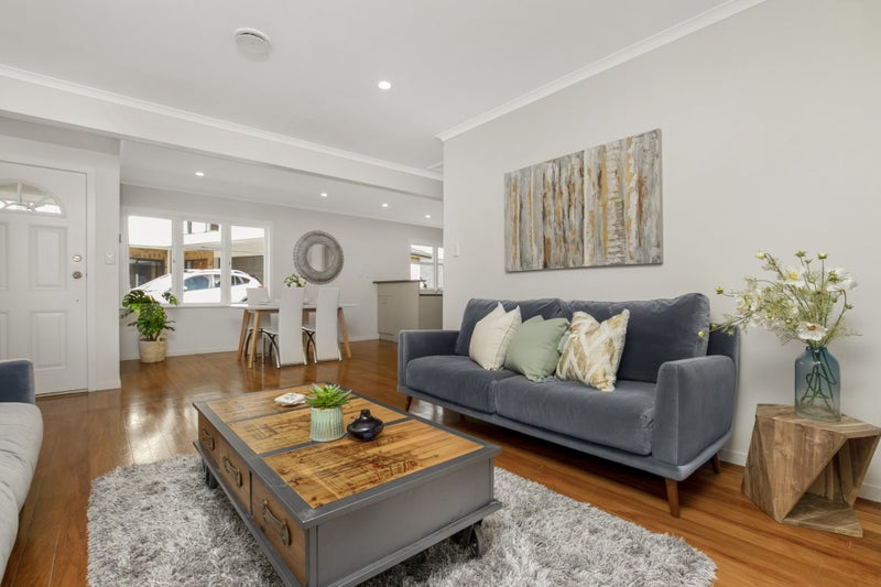 14 Hira Way, Hillsborough, Auckland - Carousel 1