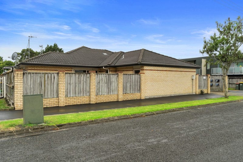 36A Charlemont Street, Whitiora, Hamilton - Carousel 2