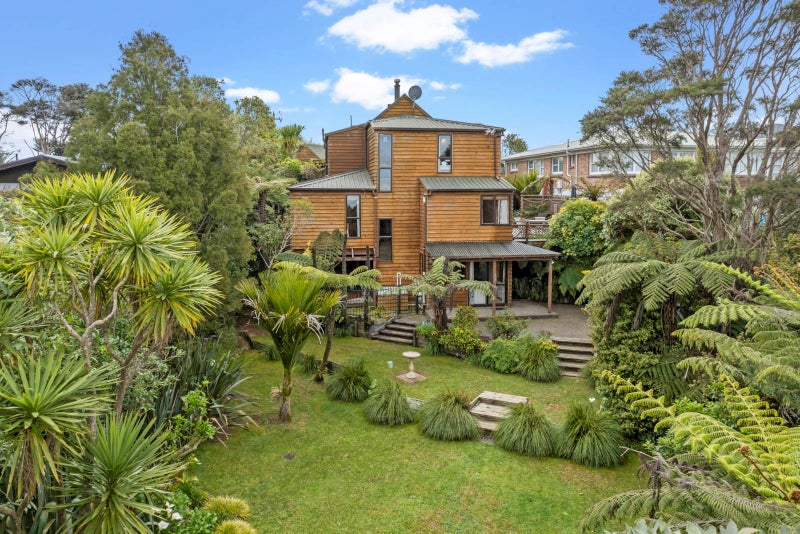1064 Scenic Drive North, Swanson, Auckland - Carousel 2