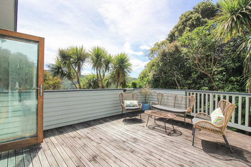 88 Pembroke Road, Northland, Wellington - Carousel 1