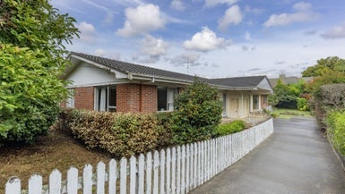 2/36 Beckenham Avenue, Royal Oak, Auckland - Carousel 1