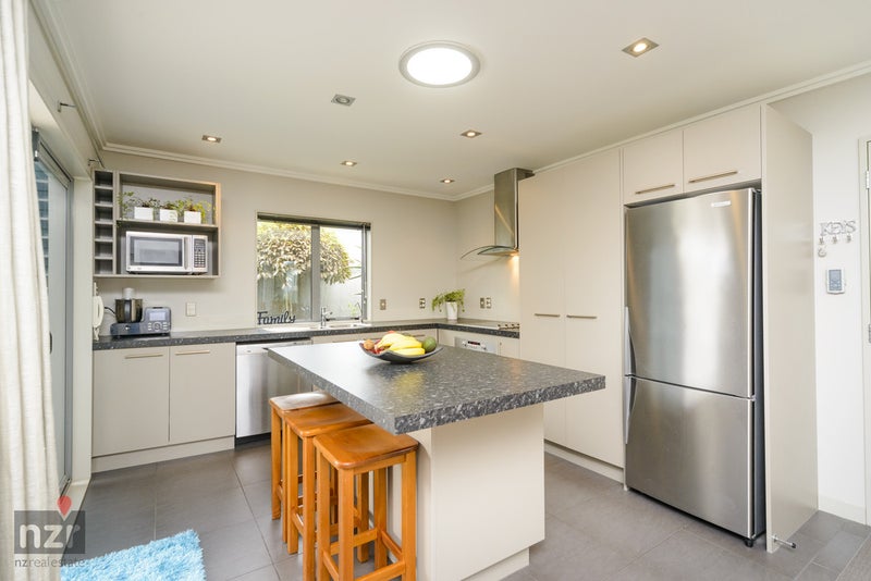 25 Rosalie Terrace, Kelvin Grove, Palmerston North - Carousel 2