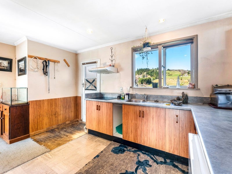 9 Westland Street, Green Island, Dunedin - Carousel 2